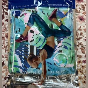 Women's Printed Active Capri Leggings - Teal & Pink